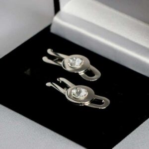 Collar Pin