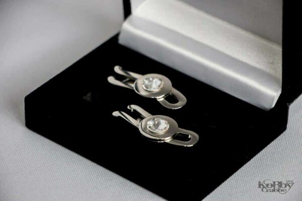 Collar Pin