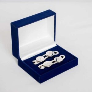 Collar Pin