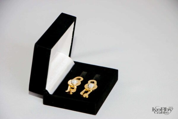 Collar Pin