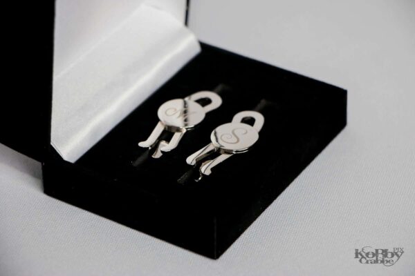 Collar Pin
